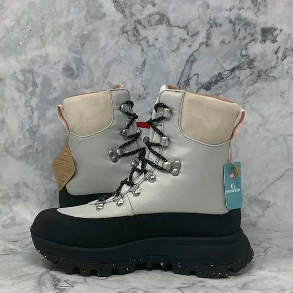 Fitflop Hyker Black and White Winter Boots - Picture 4 of 9